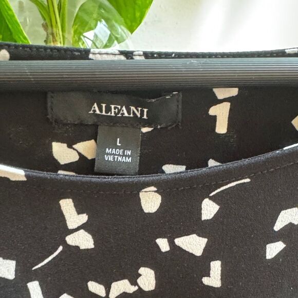 Alfani Black and White Abstract Blouse - Picture 2 of 6